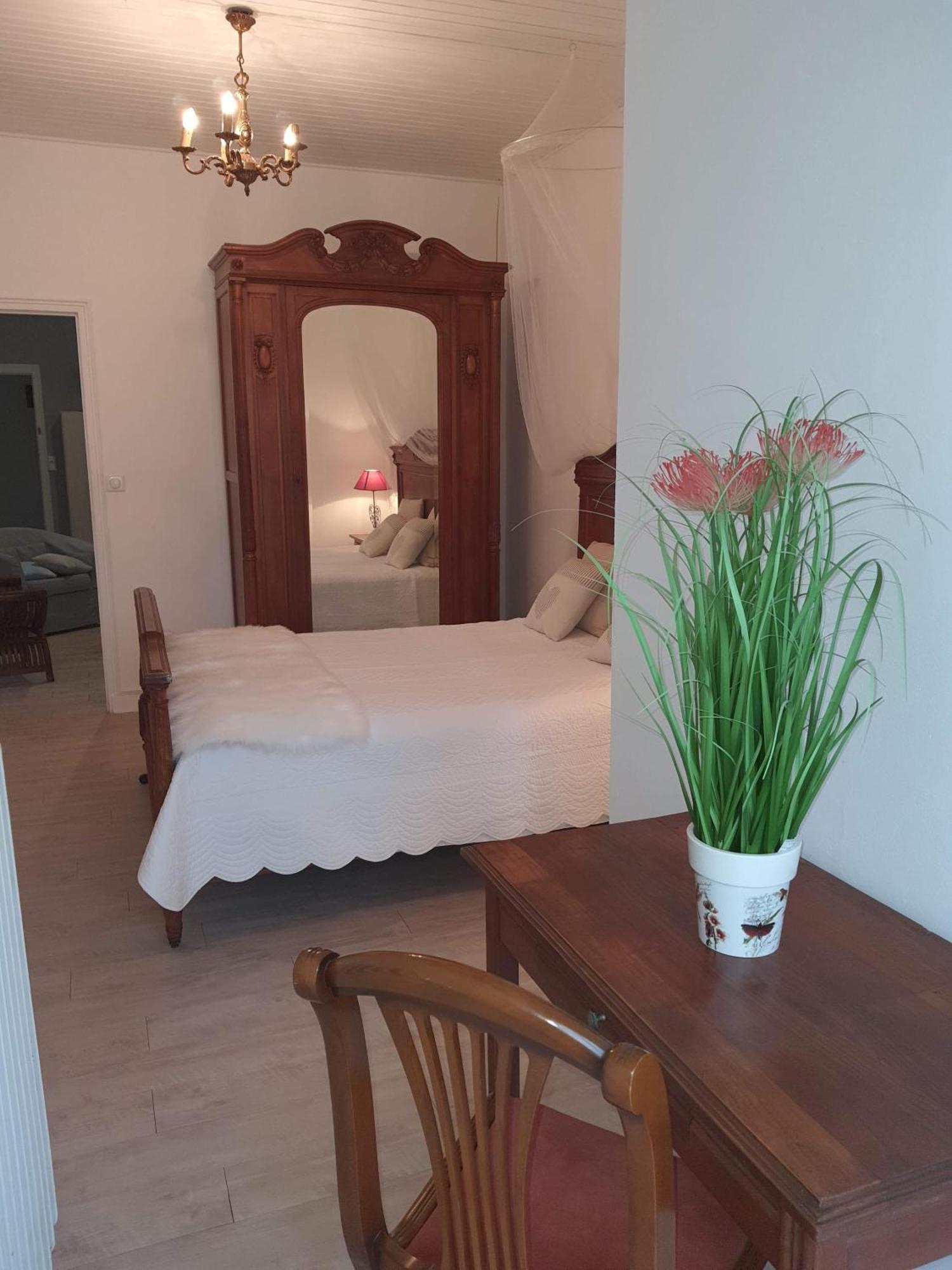 L'Oasis Apartment Mouleydier Luaran gambar